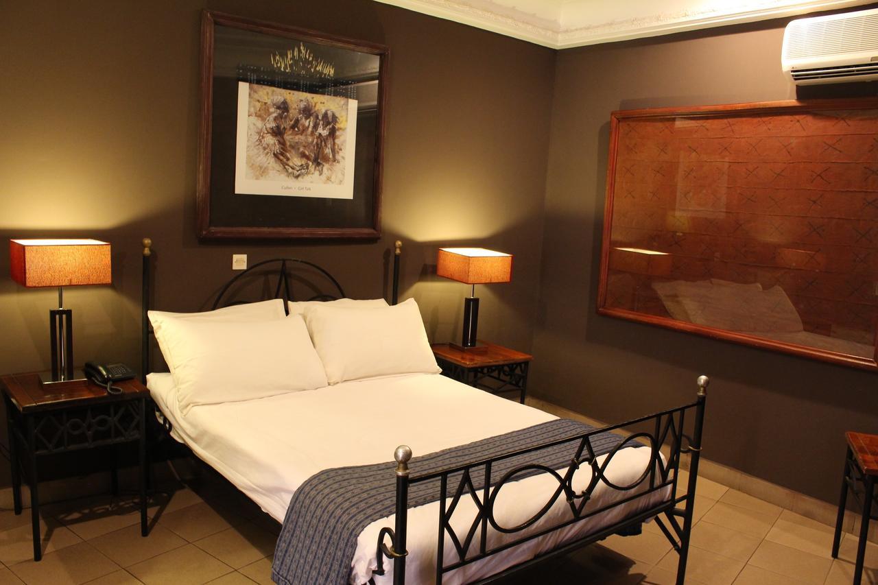 Le Loft Hotel Бамако Екстериор снимка