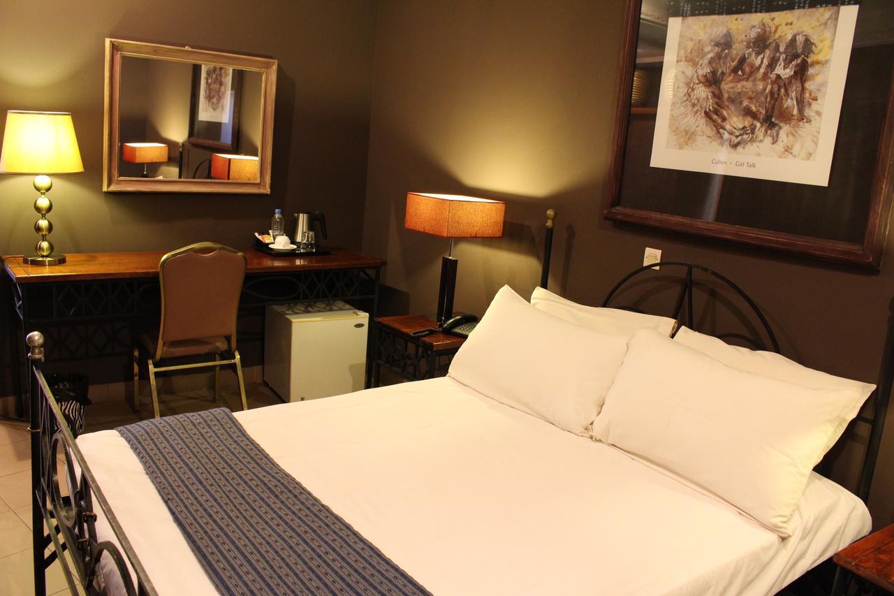 Le Loft Hotel Бамако Екстериор снимка